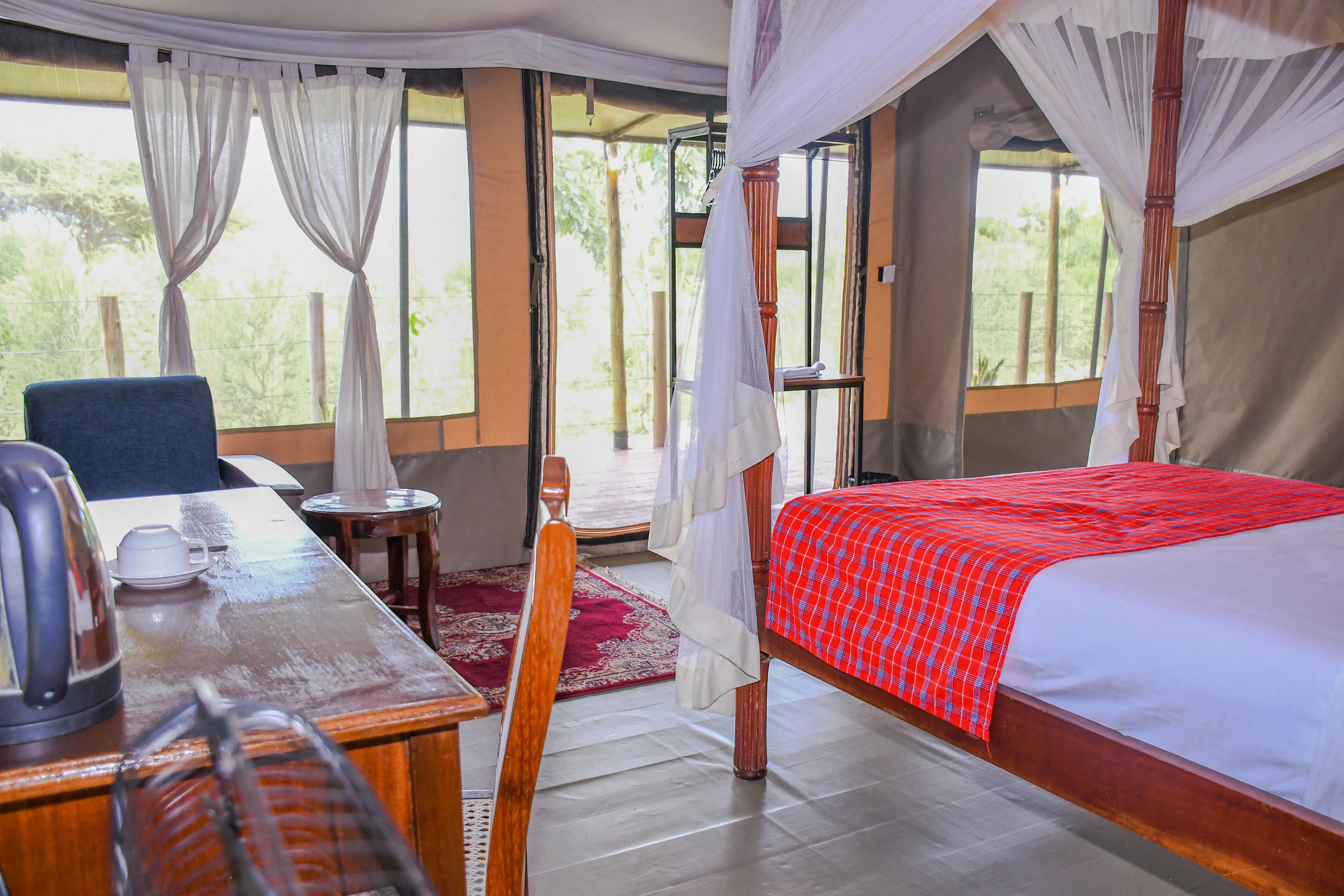 Suite bedroom